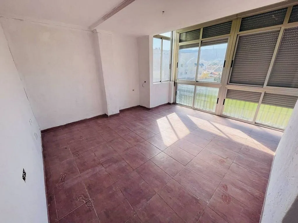 Toad - Flat to Renovate in El Progreso