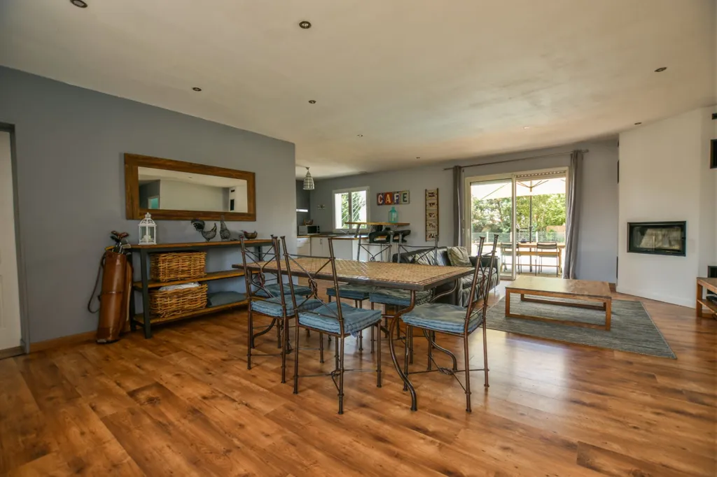 Salle à manger - Villa Rénovée avec Piscine au Calme à Biganos
