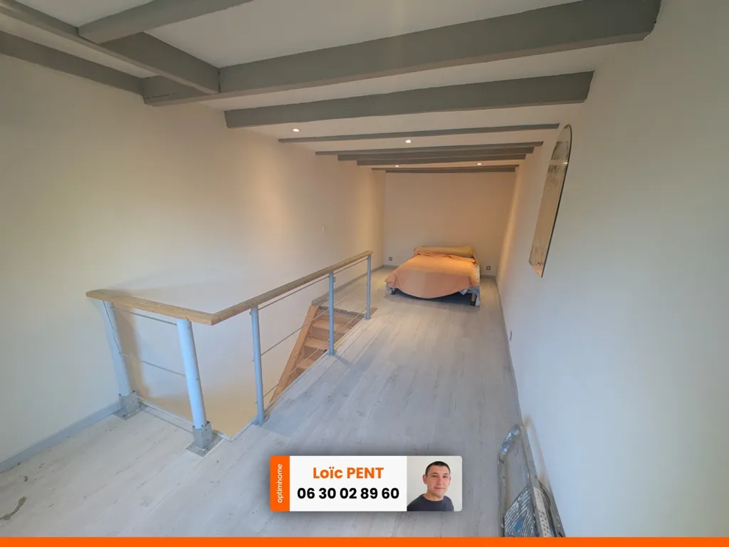 Hallway - Charming House with Garden in Châtel-Montagne