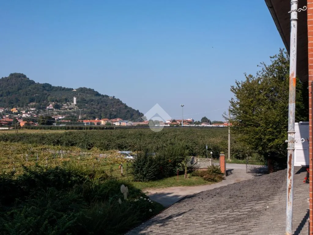 Terrass - Independent Villa with Garden near Revello