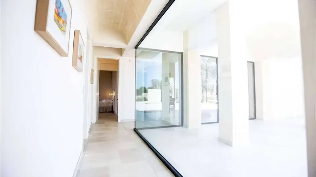 Esik - Villa with 8 Bedrooms in Carovigno