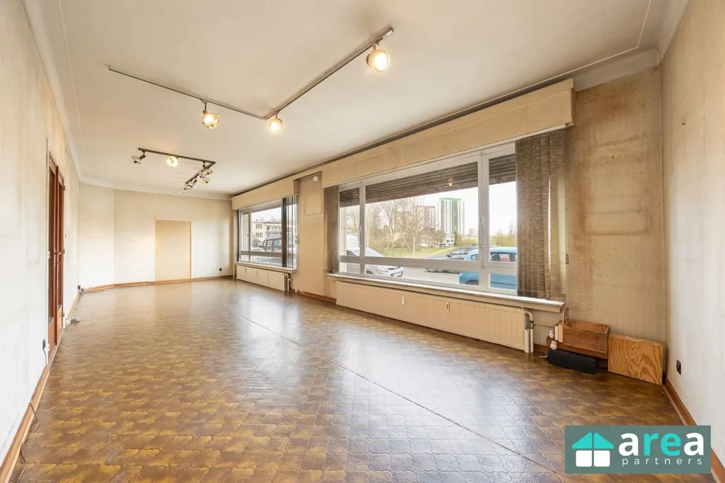 Toad - Ground Floor Apartment with Water View in Antwerp