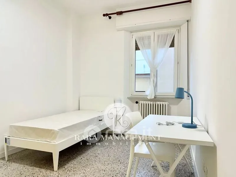 Magamistoad - Centralised Apartment with Four Balconies in Ancona