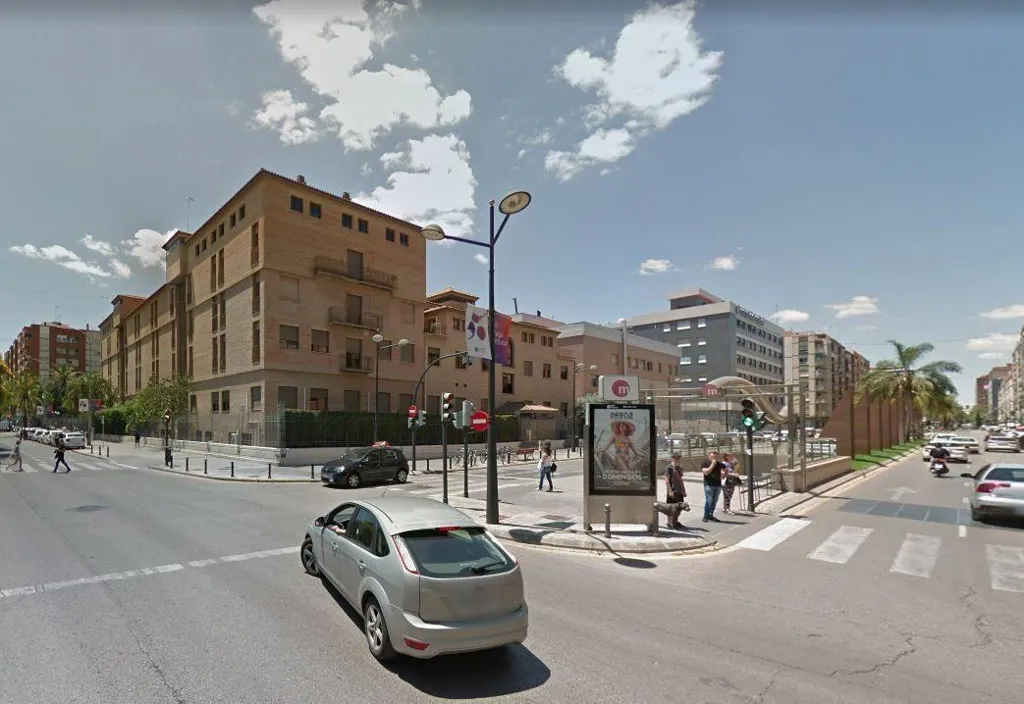 Esterno - Commercial Space for Renovation in Ayora, Valencia