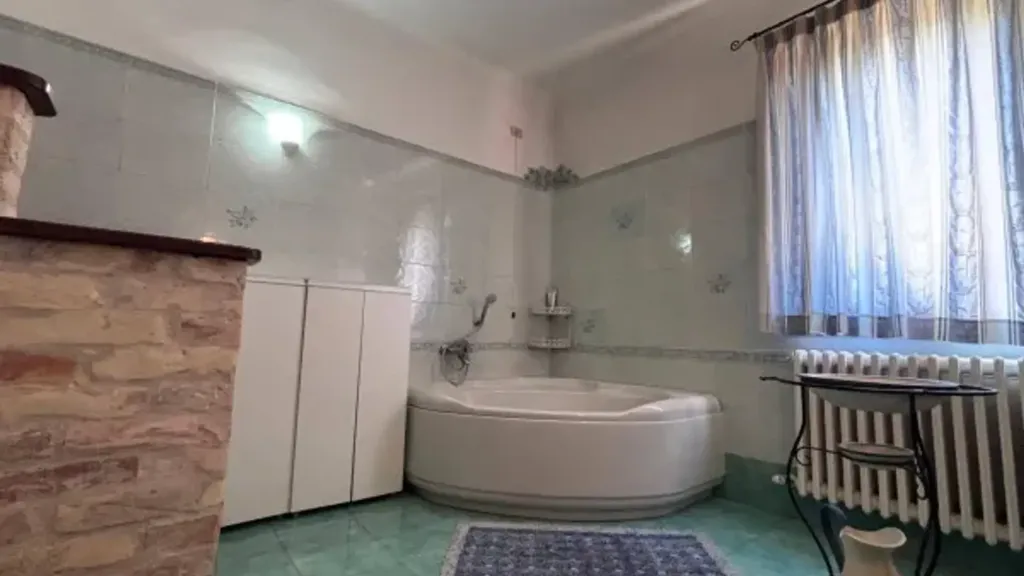 Vannitoad - Rustic Villa with Olive Grove in Montefiore Dell'Aso