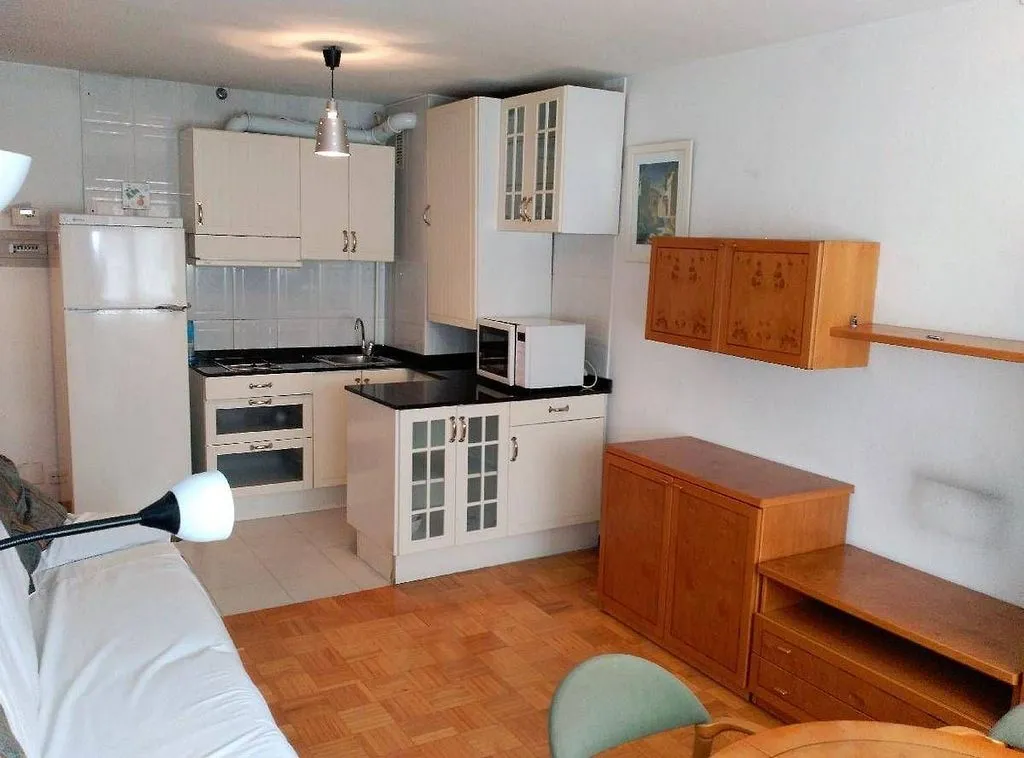 Köök - Ample 2-Bedroom Apartment with South View in San Adrián