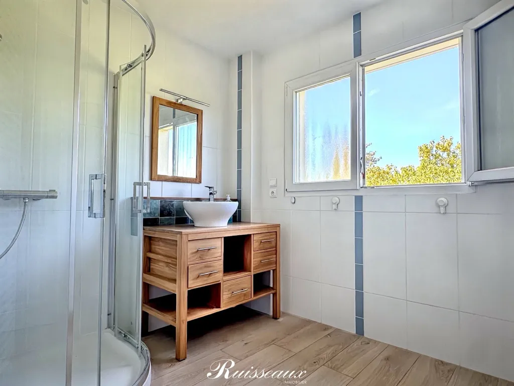 Vannitoad - Contemporary House with Garden in Dijon