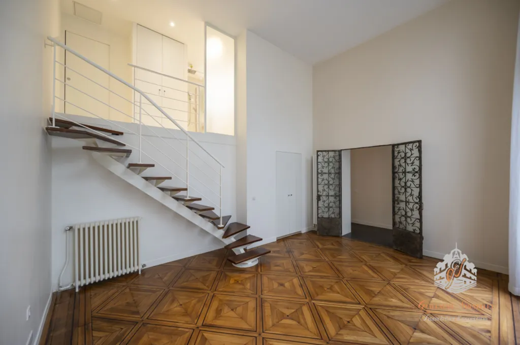 Pièces - Appartement Luxueux avec Parquet Versailles à Paris