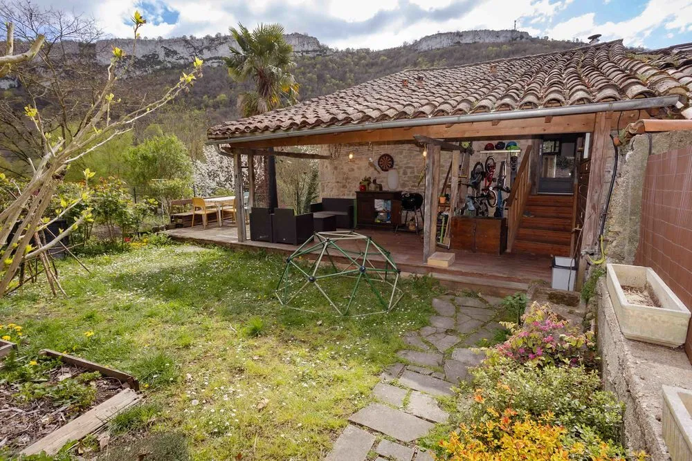 Terrace - Renovated House with Garden and View in Village