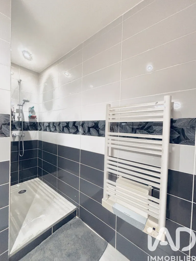 Vannitoad - Duplex with Balcony in Aube