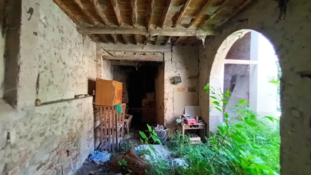 Jardin - Cascina for Renovation with Garden near Lucca
