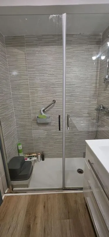 Vannitoad - Bright Apartment with Garage in Parque del Sur