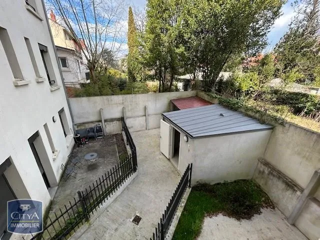 Aed - 1-Bedroom Apartment with Courtyard View in Nantes