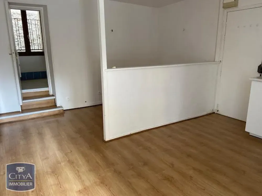 Toad - Studio with Kitchen in Essomes-sur-Marne Centre