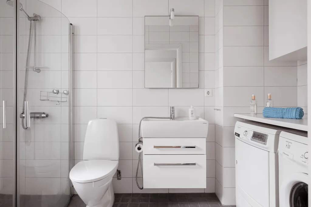 Salles de bain - Modern Flat with Balcony in Söder, Göteborg