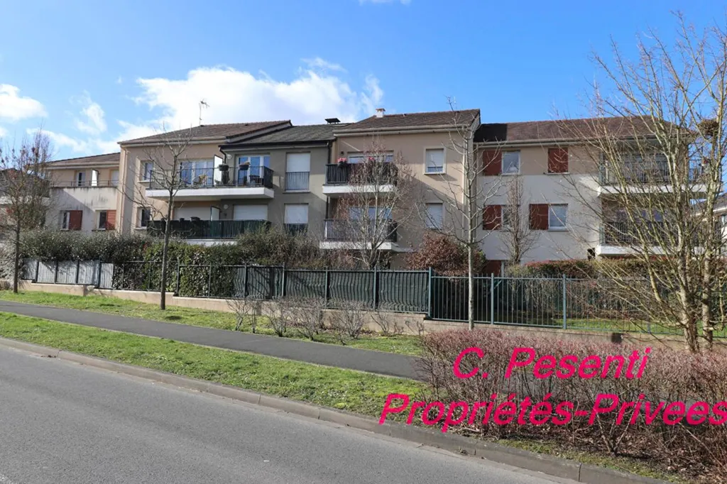 Esterno - 2-Bedroom Apartment with Balcony in Montévrain