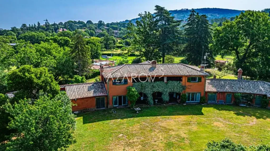 Õhuvaade - Historic Villa with Pool in Grottaferrata