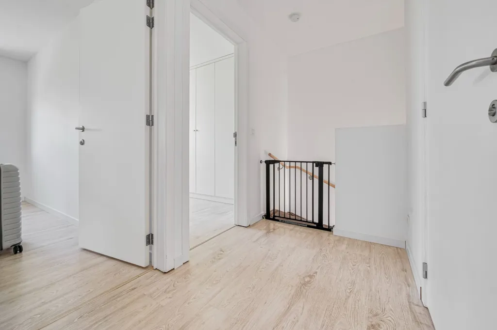 hallway_entrance