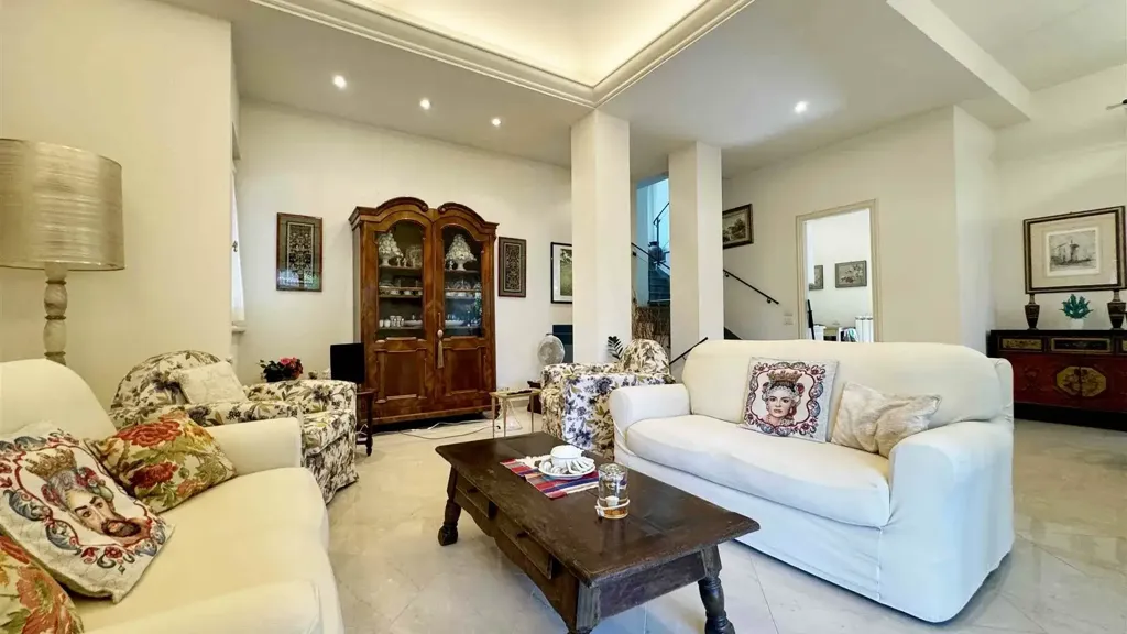 Maison 8 pièces à IT
