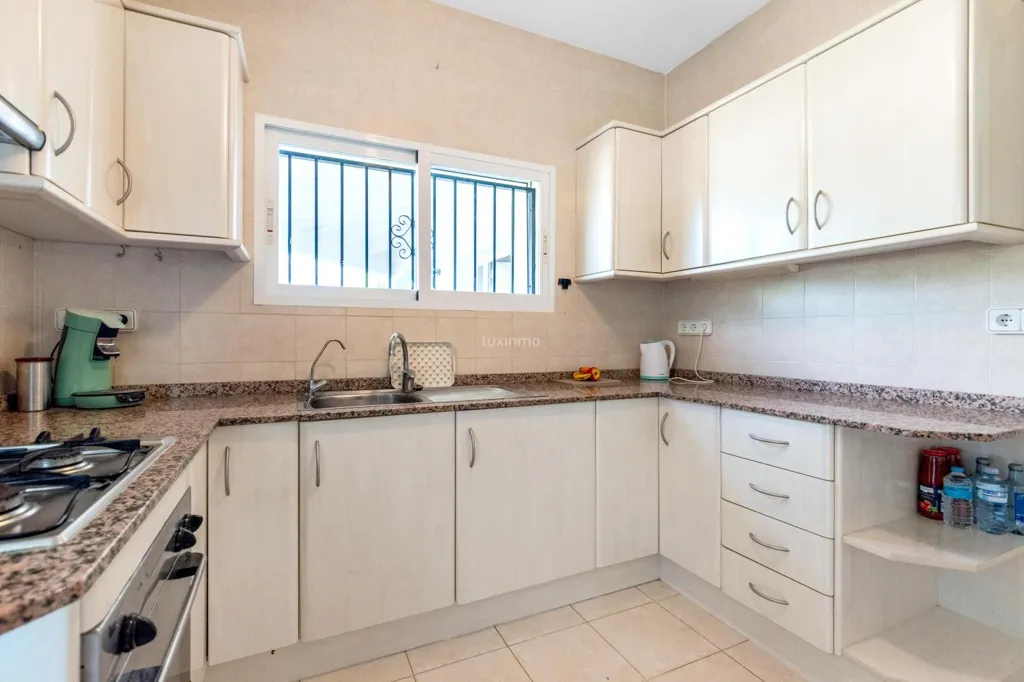 Köök - Detached House with Redevelopment Potential in L'Albir