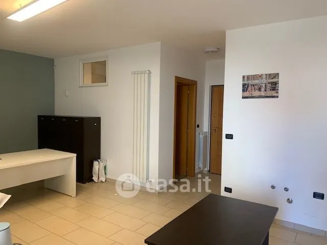 Bureau - Bright Apartment with Terrace in Avezzano