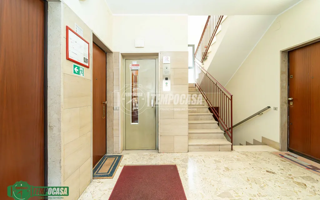 Recibidor - Bright 2-Bedroom Apartment with Balcony in Milan