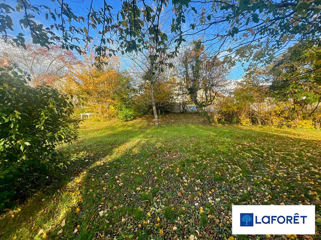 Aed - Construction Plot with Garden in Morsang sur Orge