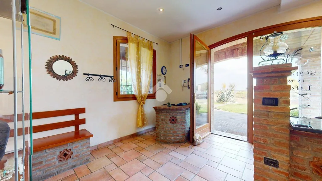 Villa with Private Garden in Cento