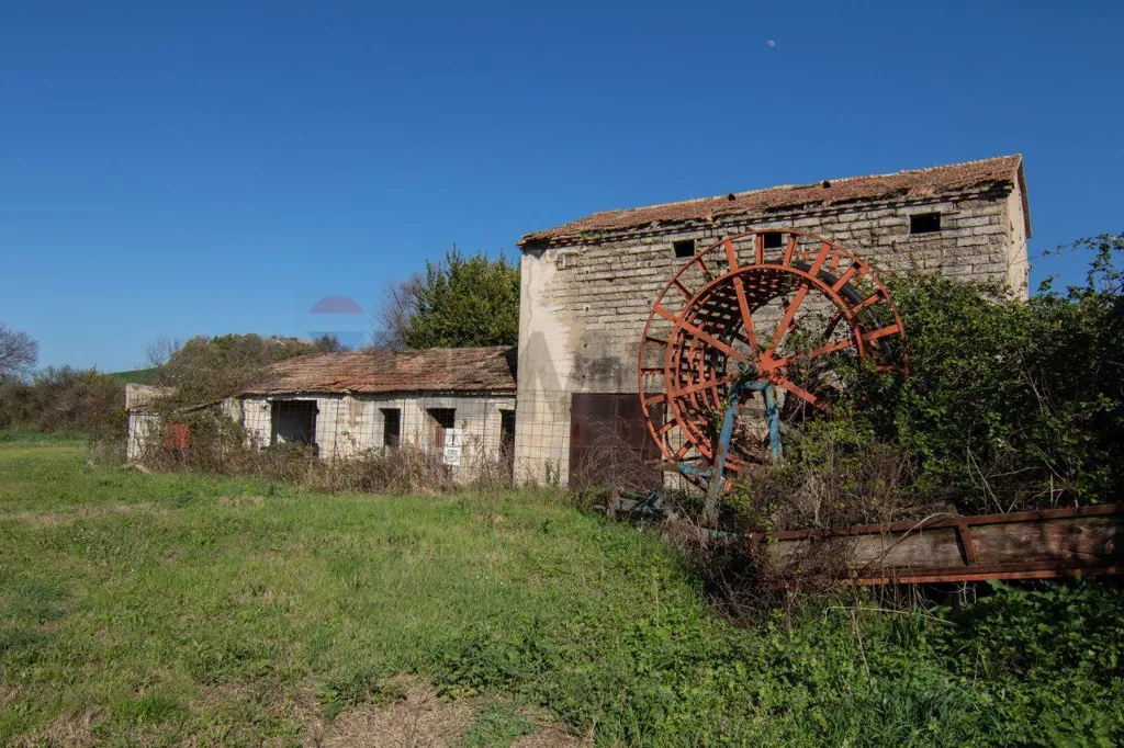 Välivaade - Rustico with Garden in La Chiusa, Jesi