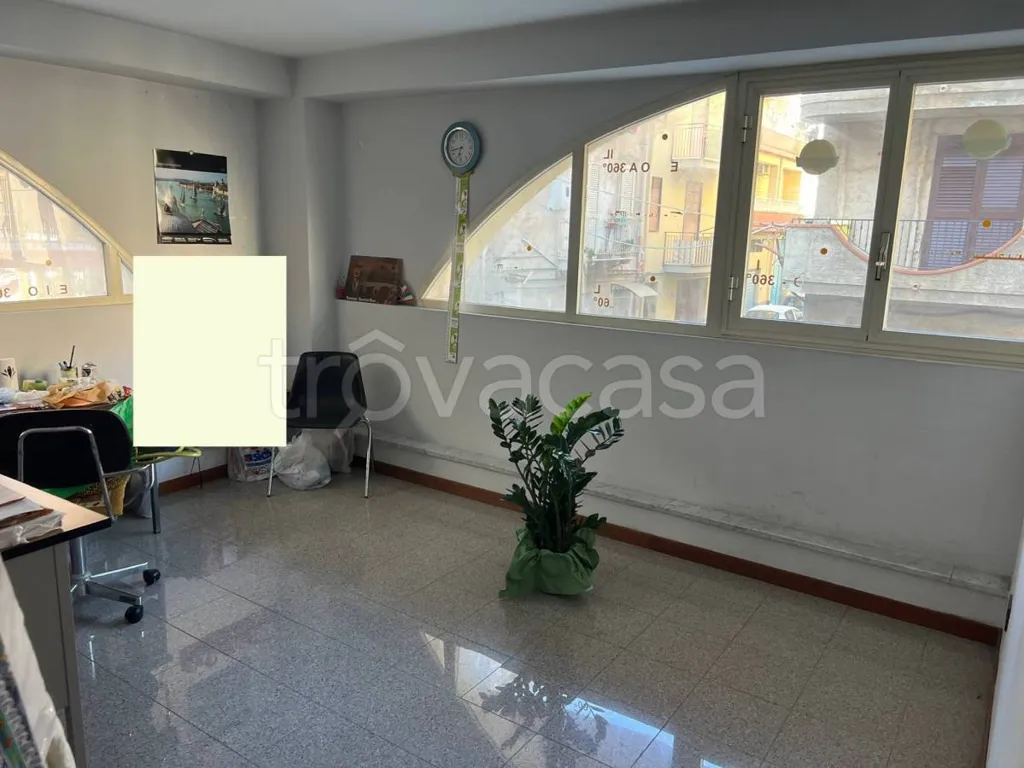 Bureau - Independent House with Balcony in Licata