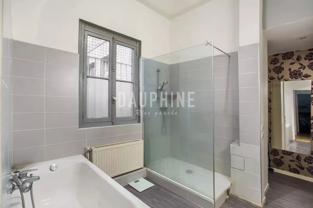 Salles de bain - Loft avec Verrière dans le 5ème Arrondissement de Paris