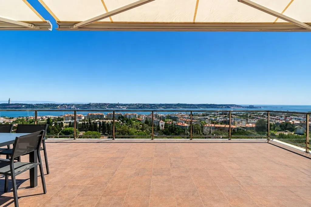 Terrasse - Duplex Apartment with Tejo View in Lisbon