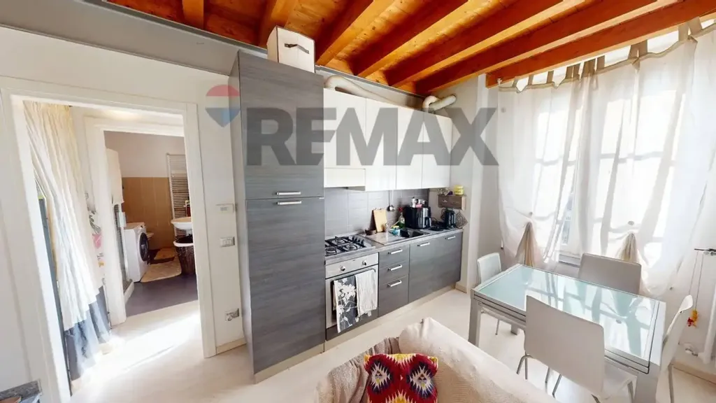 Köök - Modernised 2-Bedroom in Pavia Historic Centre