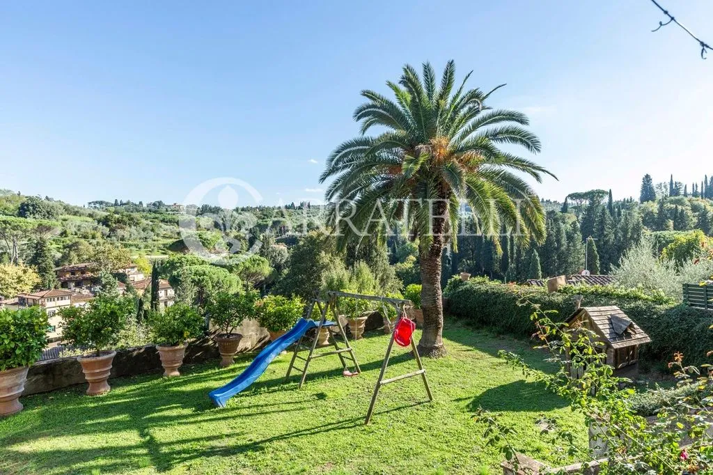 Jardin - Historic Villa with Private Park in Florence