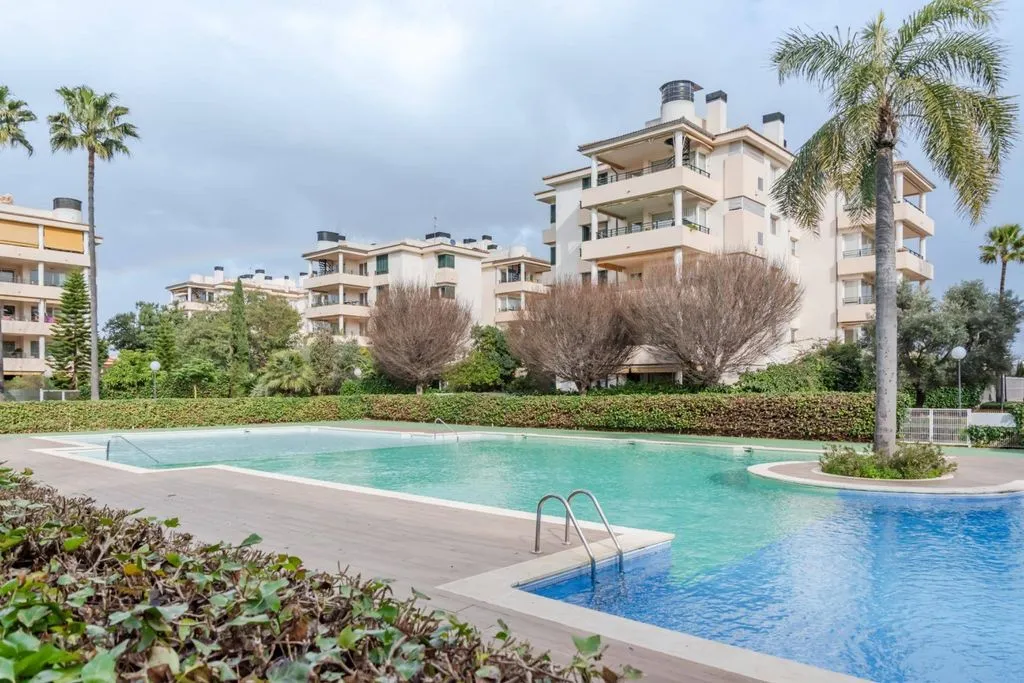 Piscine - Luxury Flat with Private Pool in Les Maravelles, Palma