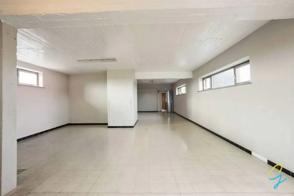 Pièces - Appartement Rénové avec Garage à Oudenaarde