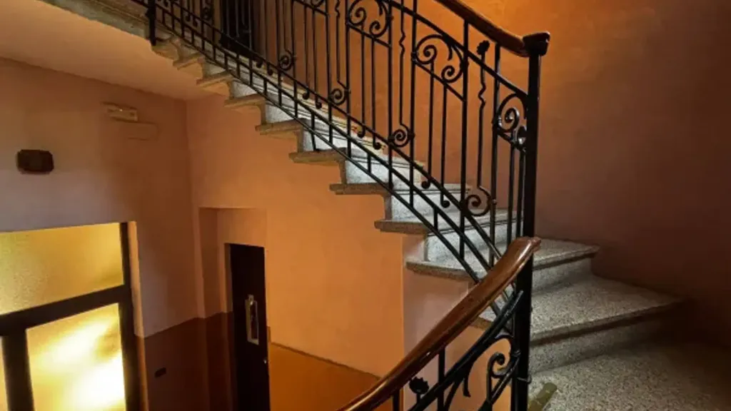 Toad - Rustic-Style Flat with Double Exposure in Milan