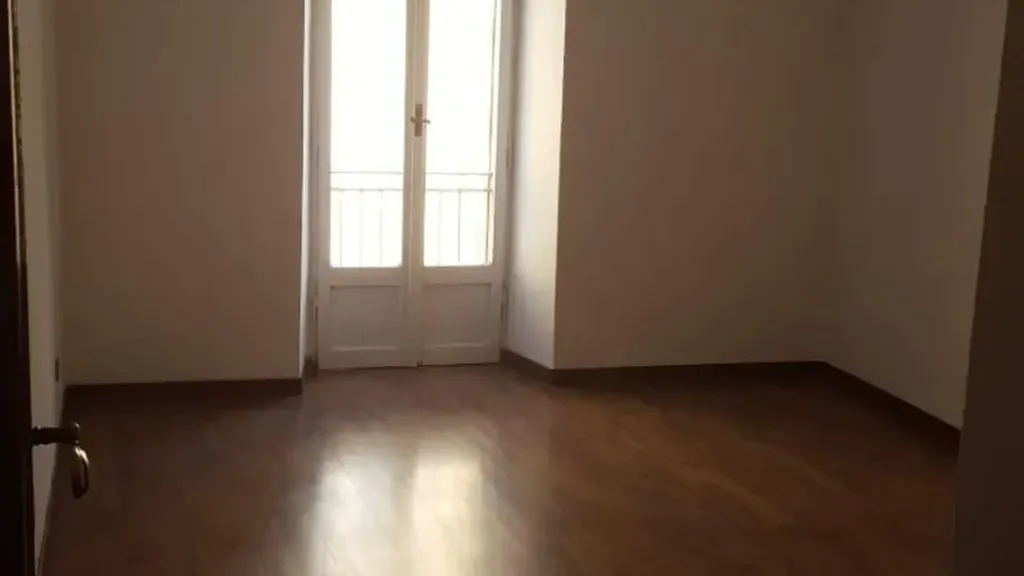 Rooms - Restored Apartment with Balcony in Marino