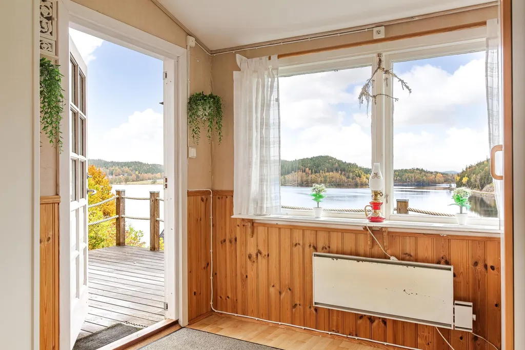 Séjour - Lakefront Plot with Three Houses in Hällingsjö