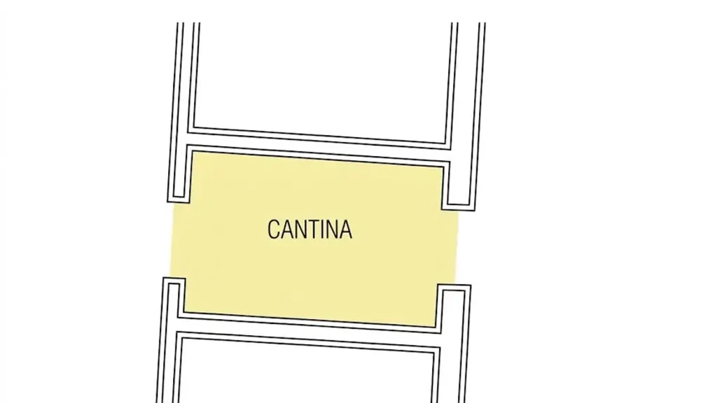 Apartment with Balconies in Piacenza