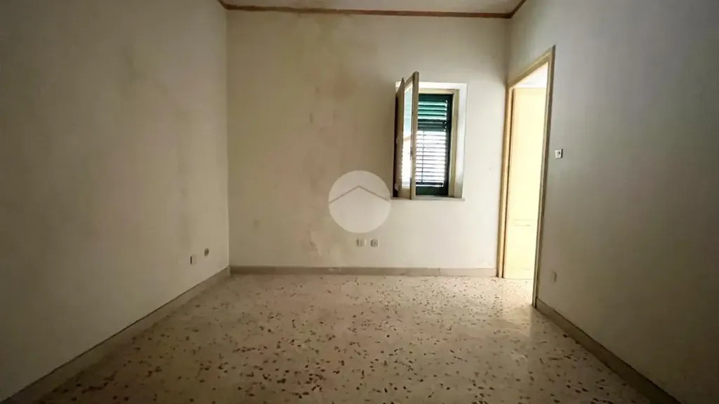 Stanze - Studio Flat for Sale with Balcony in Palermo