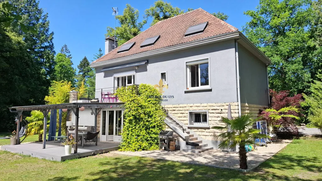 Extérieur - Maison Traditionnelle avec Jardin au Domaine du Lys