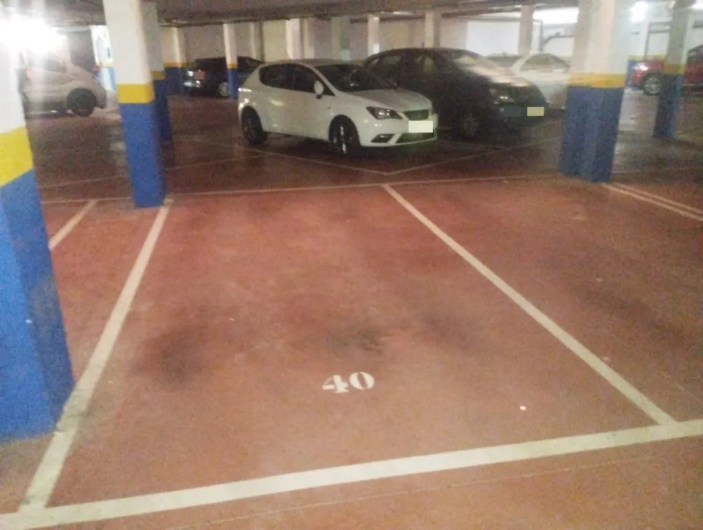 Garage - Garage with Secure Access in El Viso de San Juan