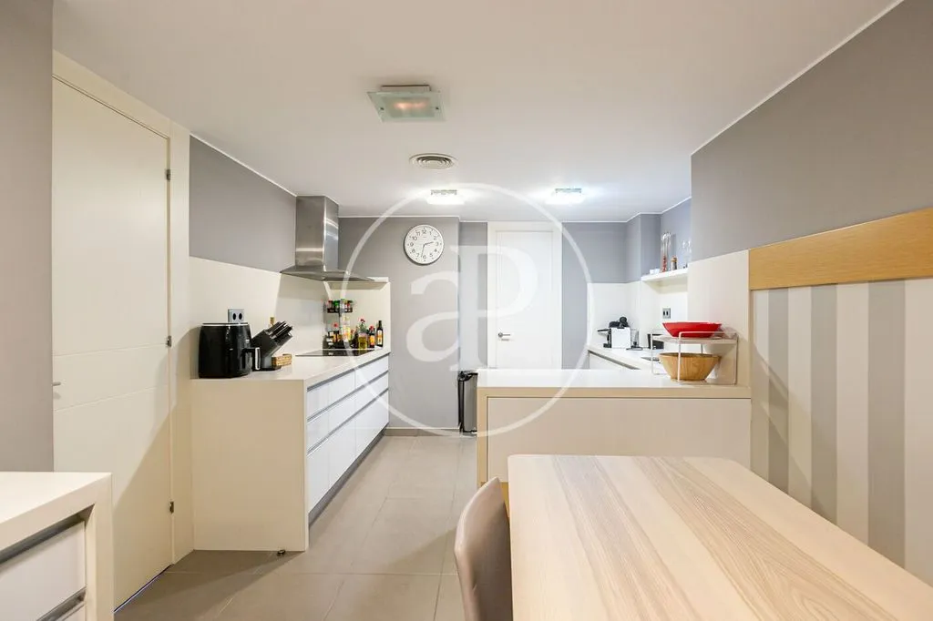 Cuisine - Luxury Flat with Terrace in Tres Torres, Barcelona