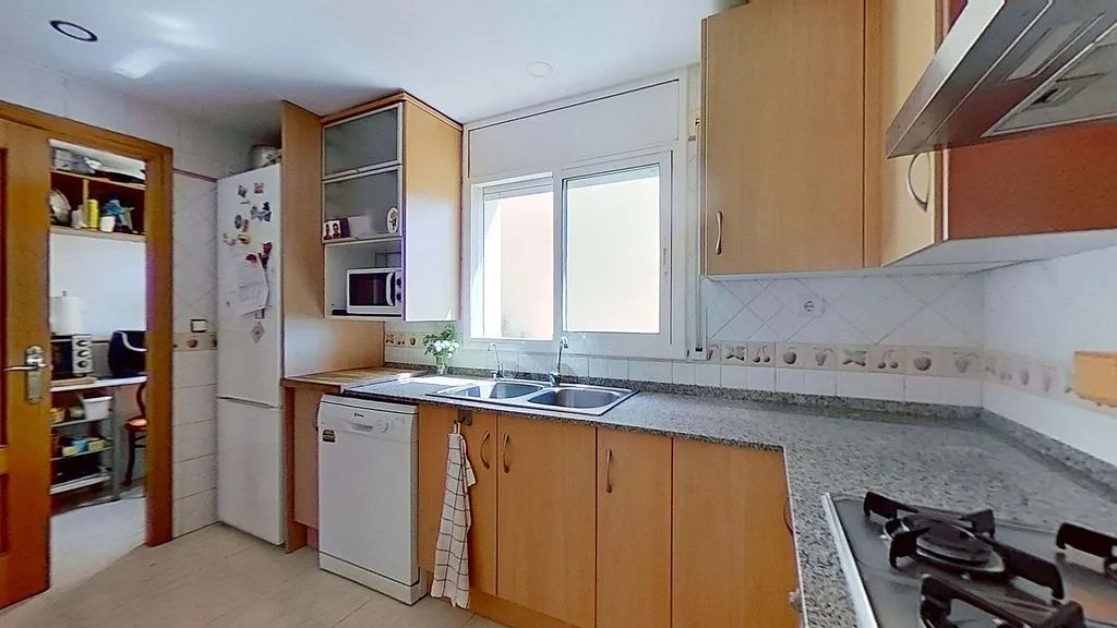 Cuisine - Semi-detached House with Balconies in Roda de Barà
