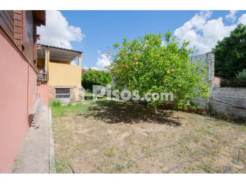 Aed - Chalet with Extensive Garden in Nuevo Bulevar