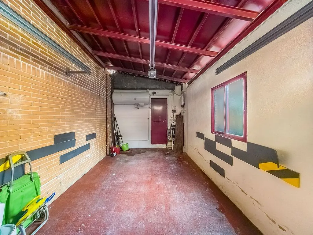 Garage - Adosado with Pool in Historic Quarter