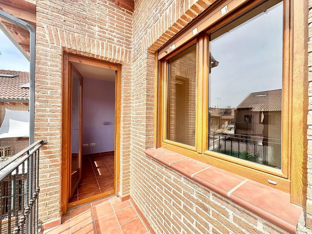 Balcon - Patio-Backed Chalet in Mejorada del Campo