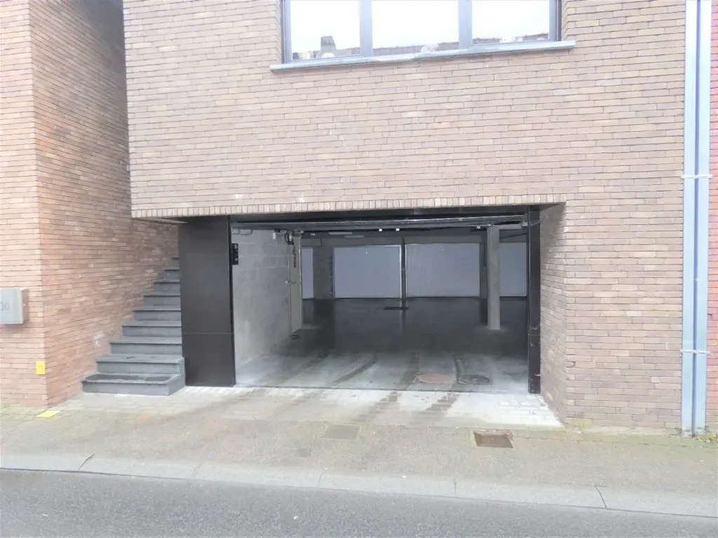 Garaaž - Covered Parking in Paulus Residence, Torhout