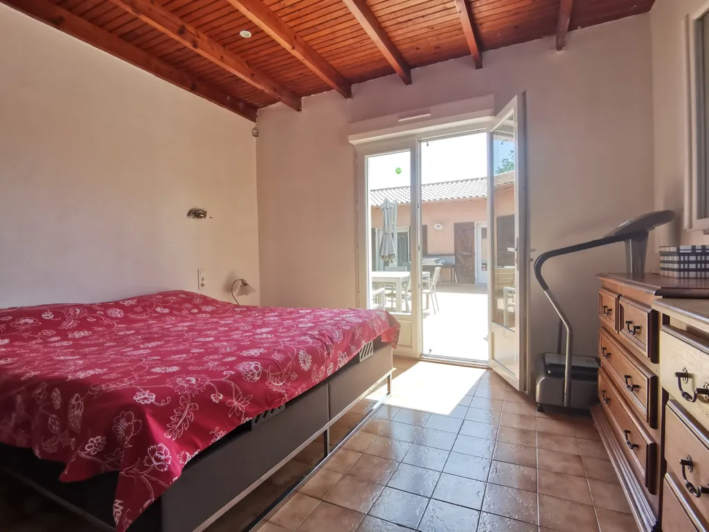 Chambres - Propriété avec 4 Gîtes et Piscine à Béziers